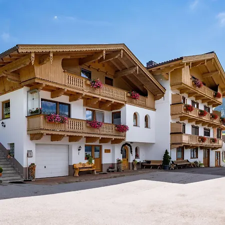 公寓 Gaestehaus Rahm - Familie Wechselberger *