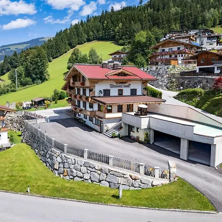 Gaestehaus Rahm - Familie Wechselberger * 齐勒河谷采尔