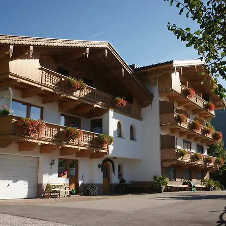 Apartament Gaestehaus Rahm - Familie Wechselberger