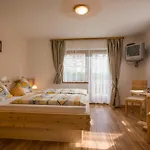 Gaestehaus Rahm - Familie Wechselberger * Zell am Ziller